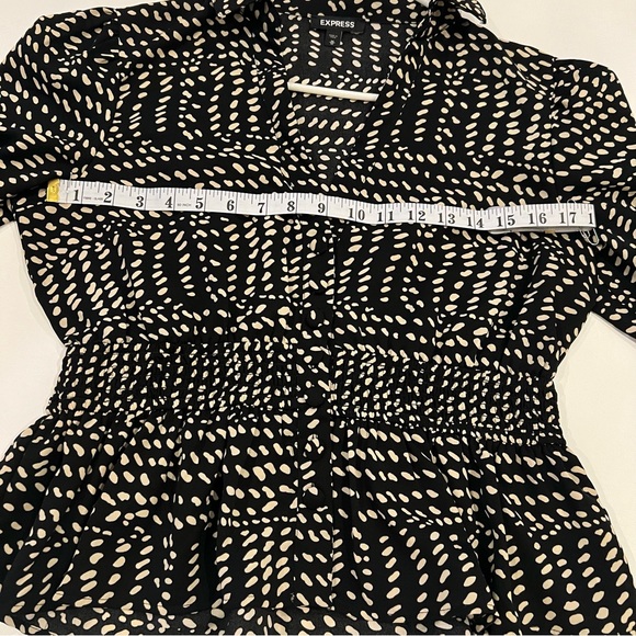 Express Smocked Waist Spotted Peplum Top, size Med US - Picture 6 of 9